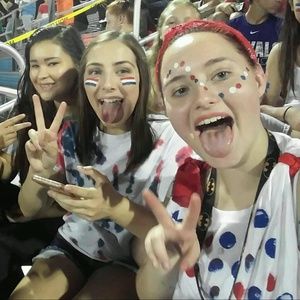 Meet your Posher, Brittney